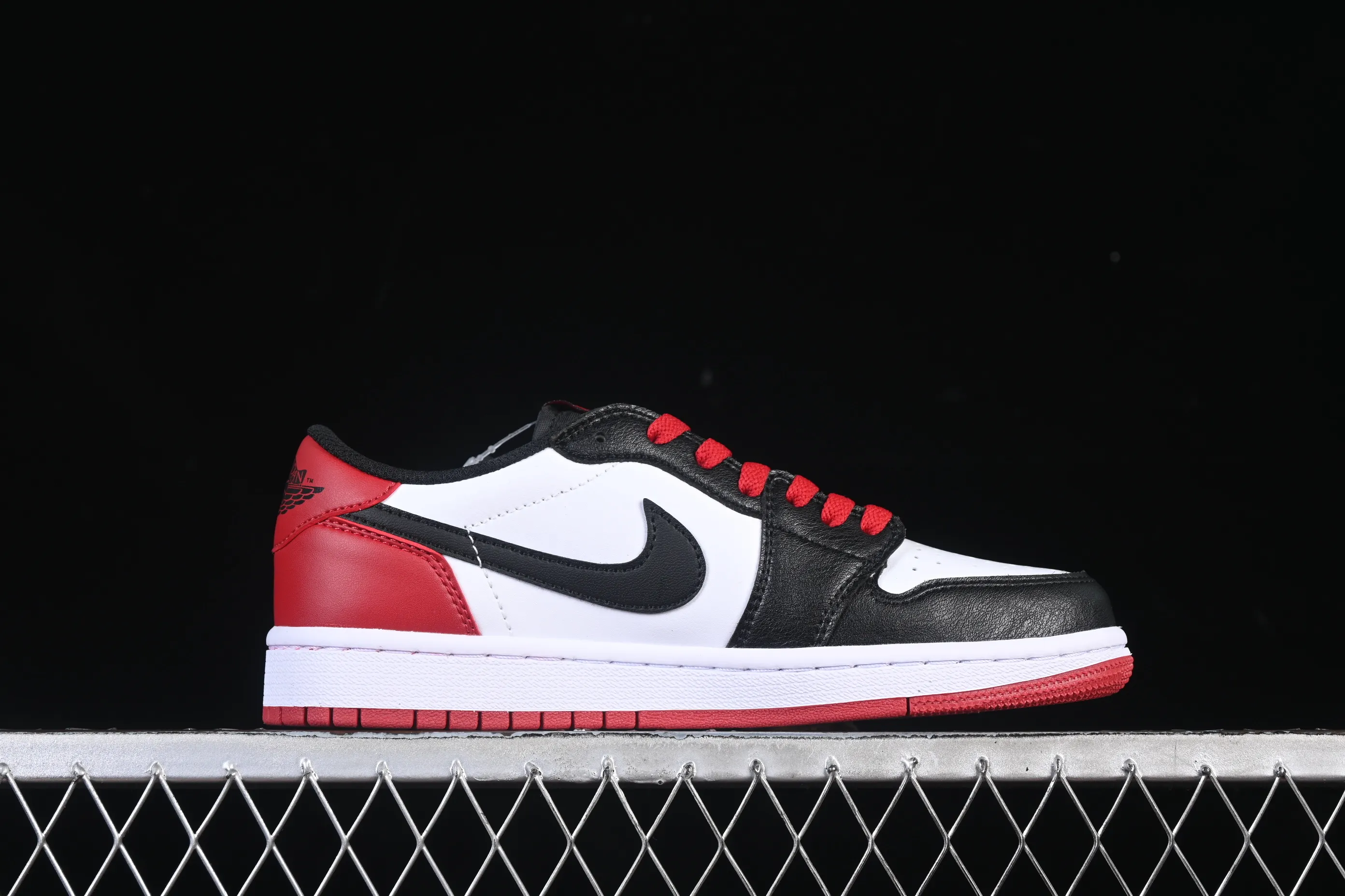 All categories Air Jordan Jordan series basketball shoes Air Jordan 1 Low Air Jordan 1 Low OG "Black Toe" AJ1 Joe 1 black toe low-top cultural casual sneakers CZ0790-106
